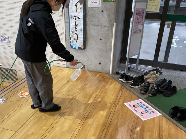 「チタニア」コーティング作業